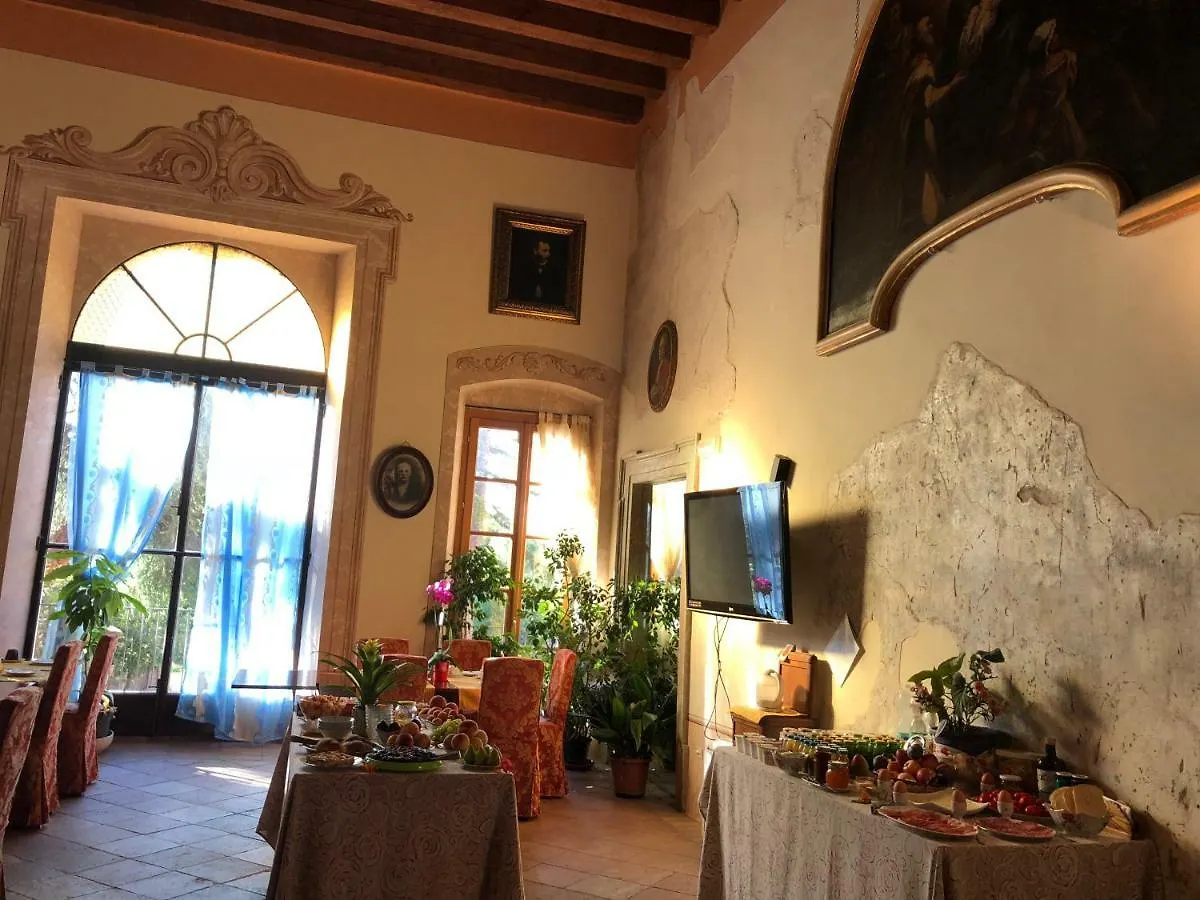 Palazzo Di Monteoliveto Villa Monzambano Farm stay